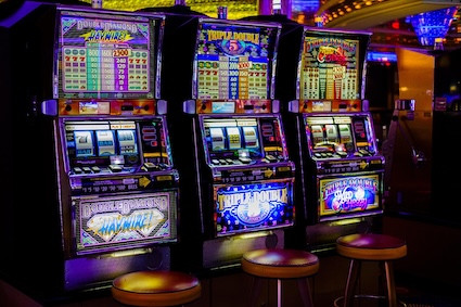 1763980684-750807-casino-3491252-1280